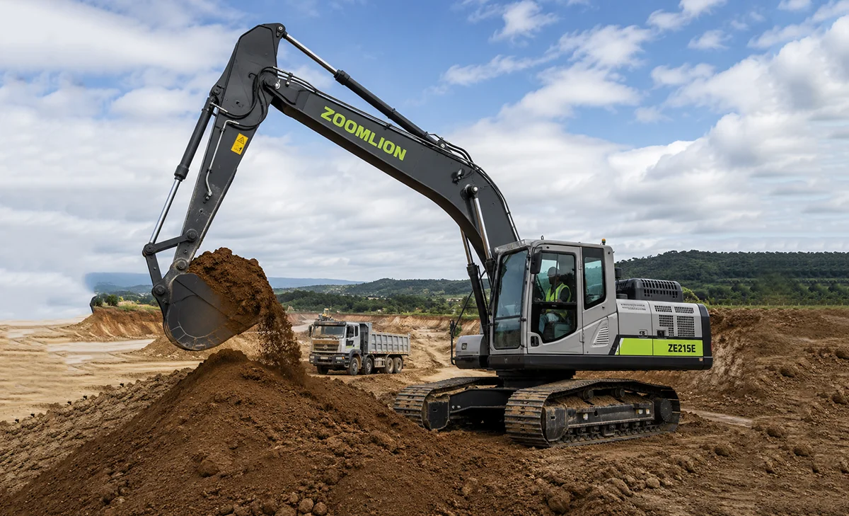 excavadora_zoomlion excavadora Zoomlion trabajando en construcción en Ecuador